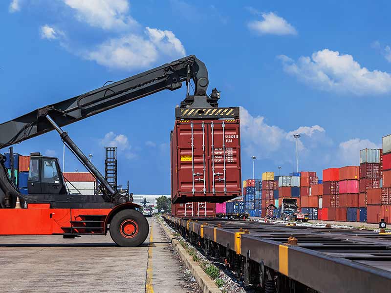 Schmid Transporte und Spedition, Intermodale Transporte und Containerlogistik in Regensburg