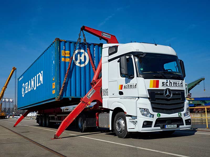 Schmid Transporte und Spedition, Intermodale Transporte und Containerlogistik in Regensburg